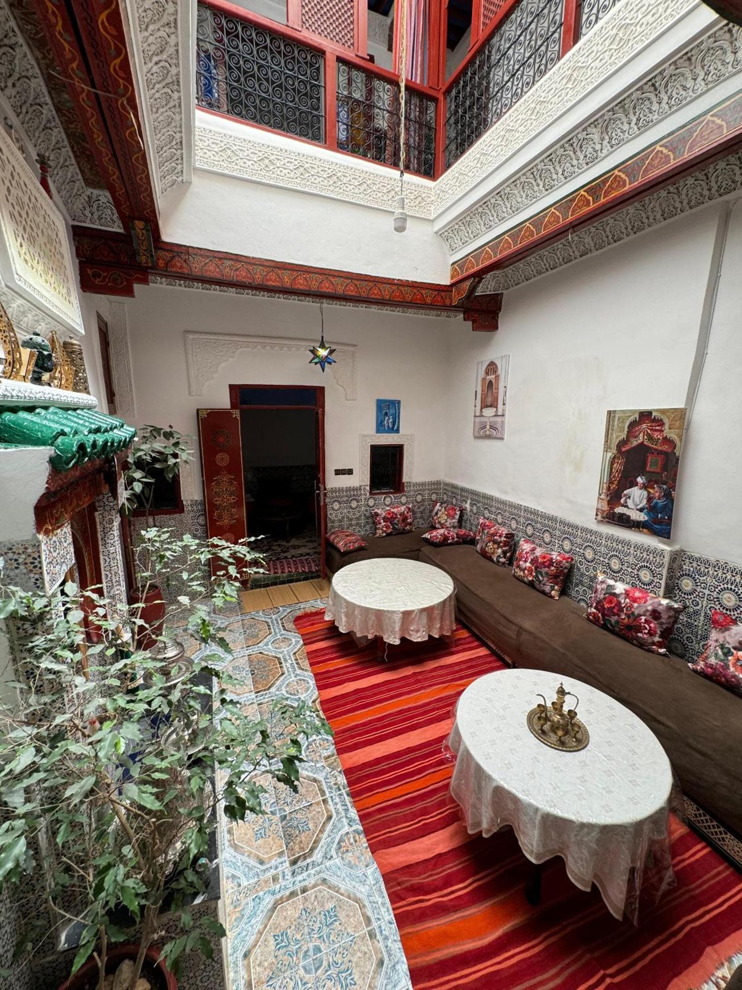 Dar Enouiina Hotel Фес Екстериор снимка