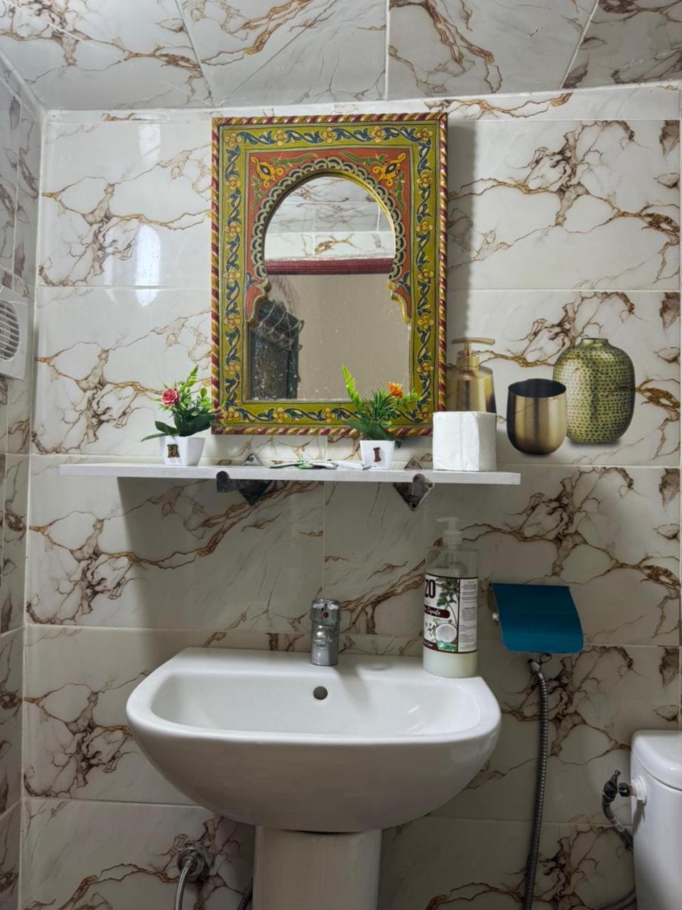 Dar Enouiina Hotel Фес Екстериор снимка