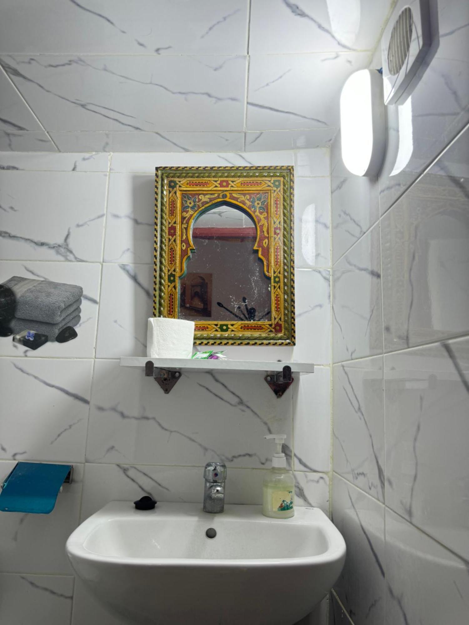 Dar Enouiina Hotel Фес Екстериор снимка