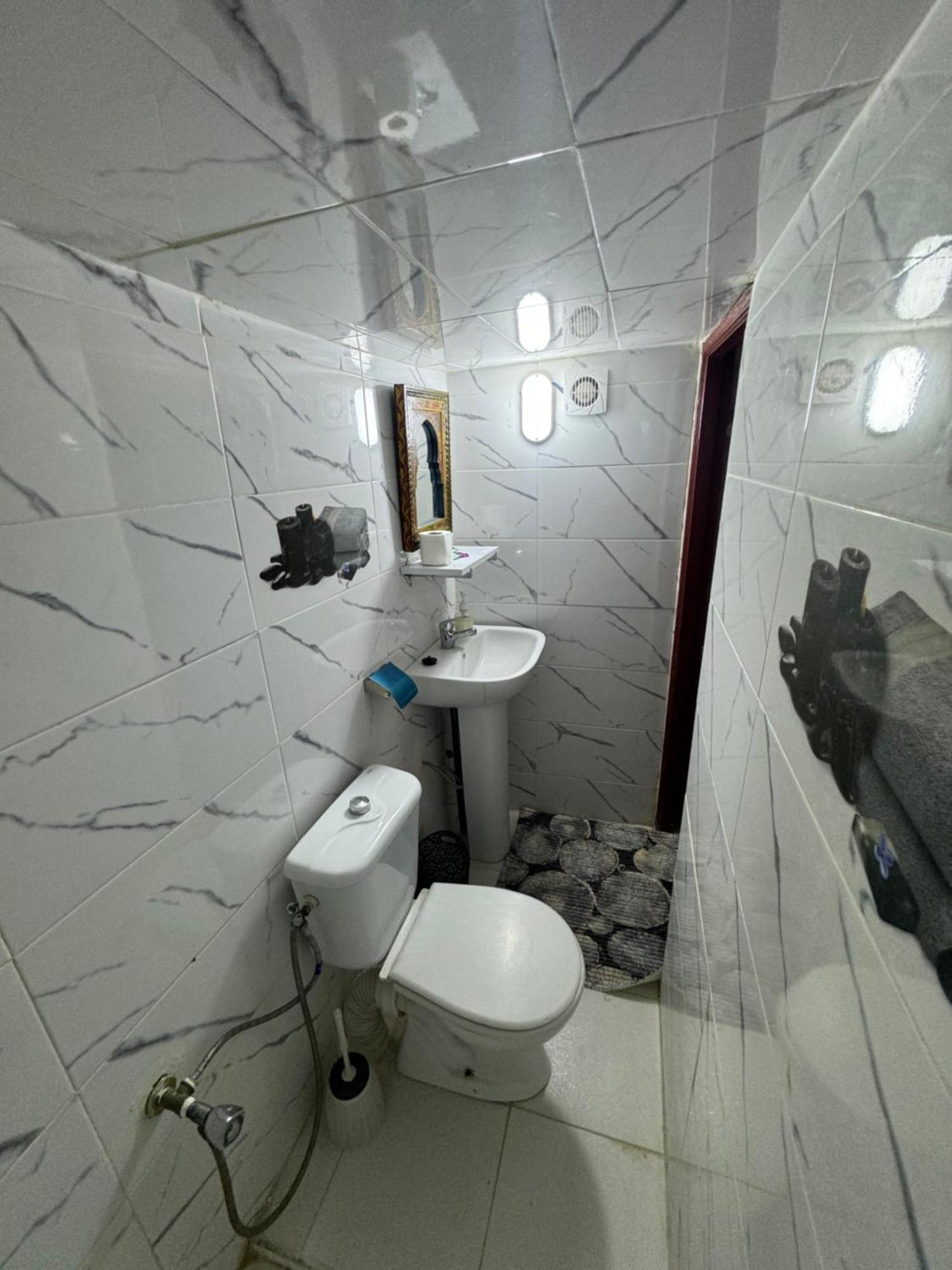 Dar Enouiina Hotel Фес Екстериор снимка