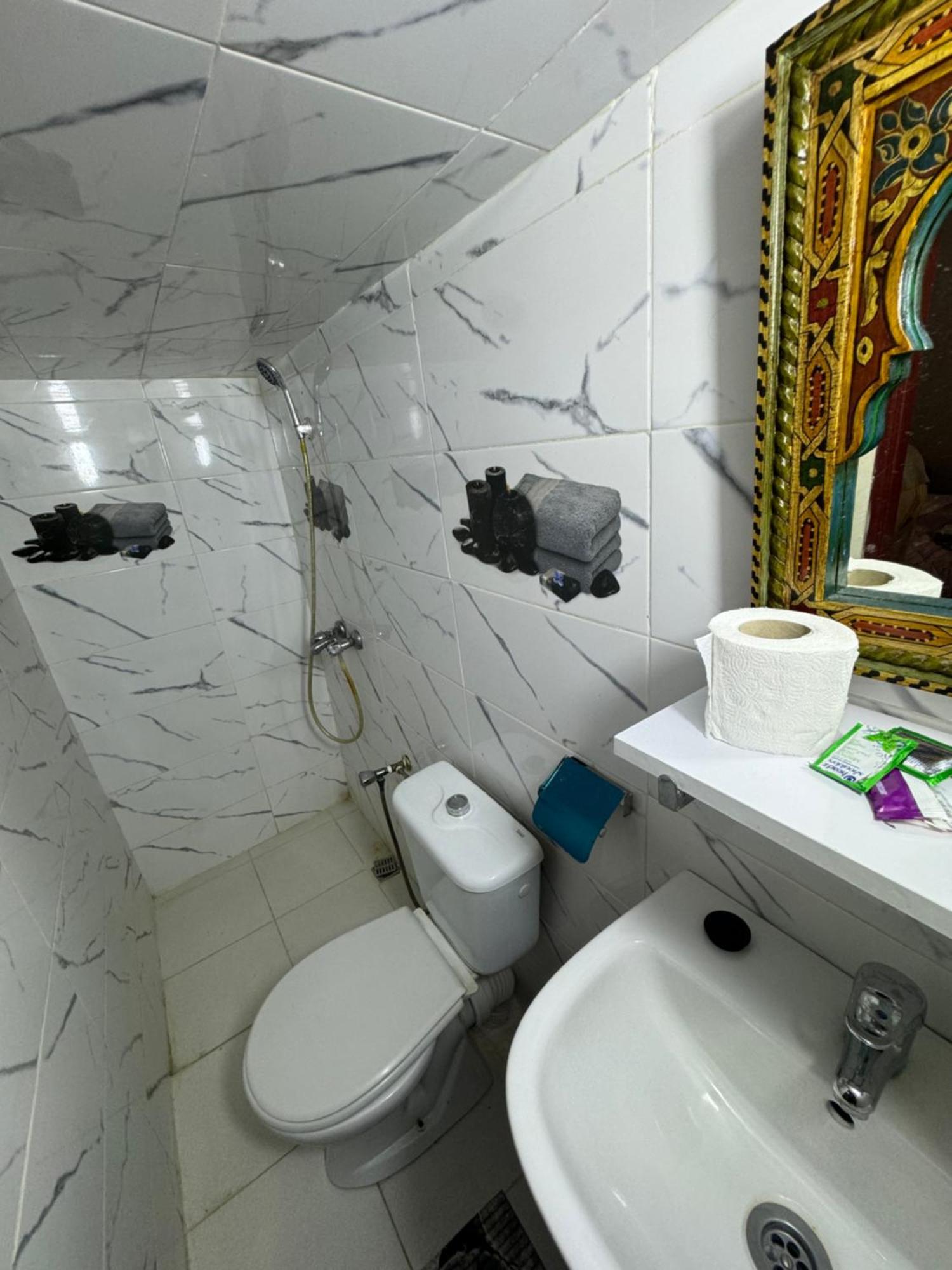 Dar Enouiina Hotel Фес Екстериор снимка